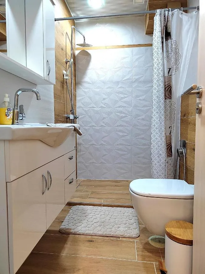 Apartment With Private Yard And Bbq Varna